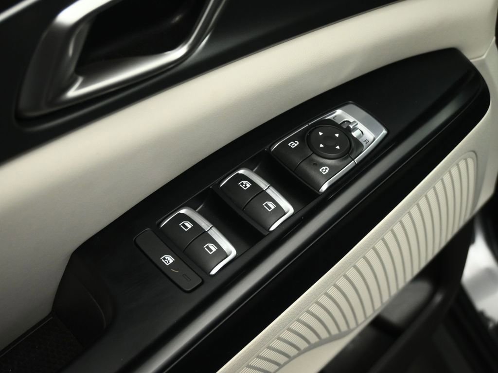 Used 2024 Kia Carnival LX image 56