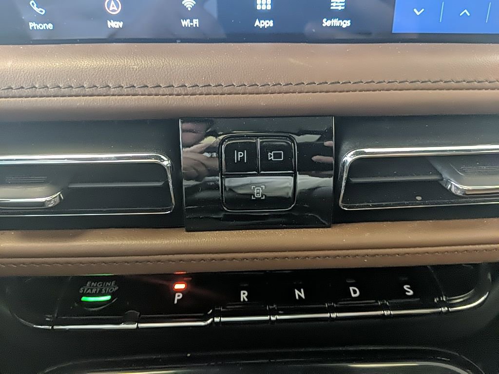 Certified 2023 Lincoln Nautilus Reserve image 21