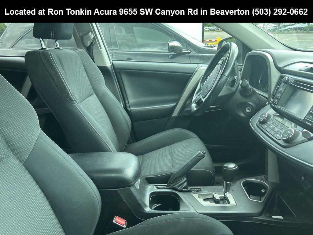 Used 2016 Toyota RAV4 XLE AWD/4WD image 10