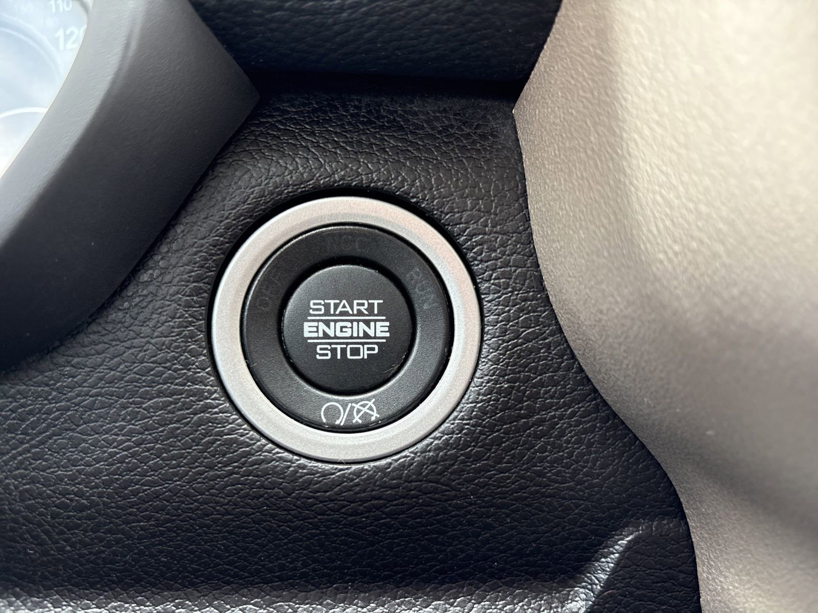 Used 2022 RAM 3500 Laramie w/ Chrome Appearance Group image 31