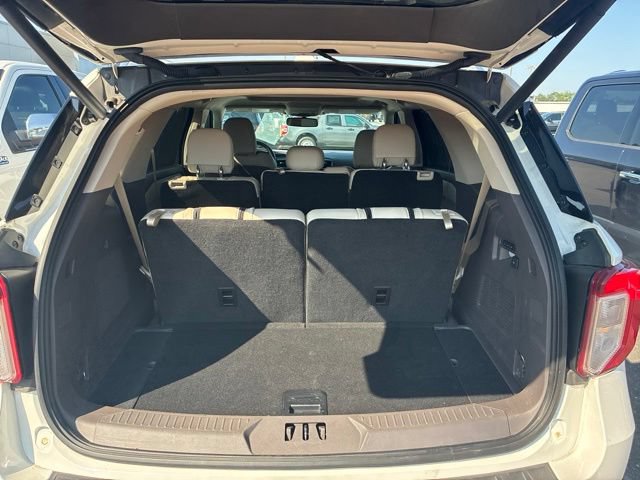 Used 2020 Ford Explorer Platinum w/ Premium Technology Package AWD/4WD image 9