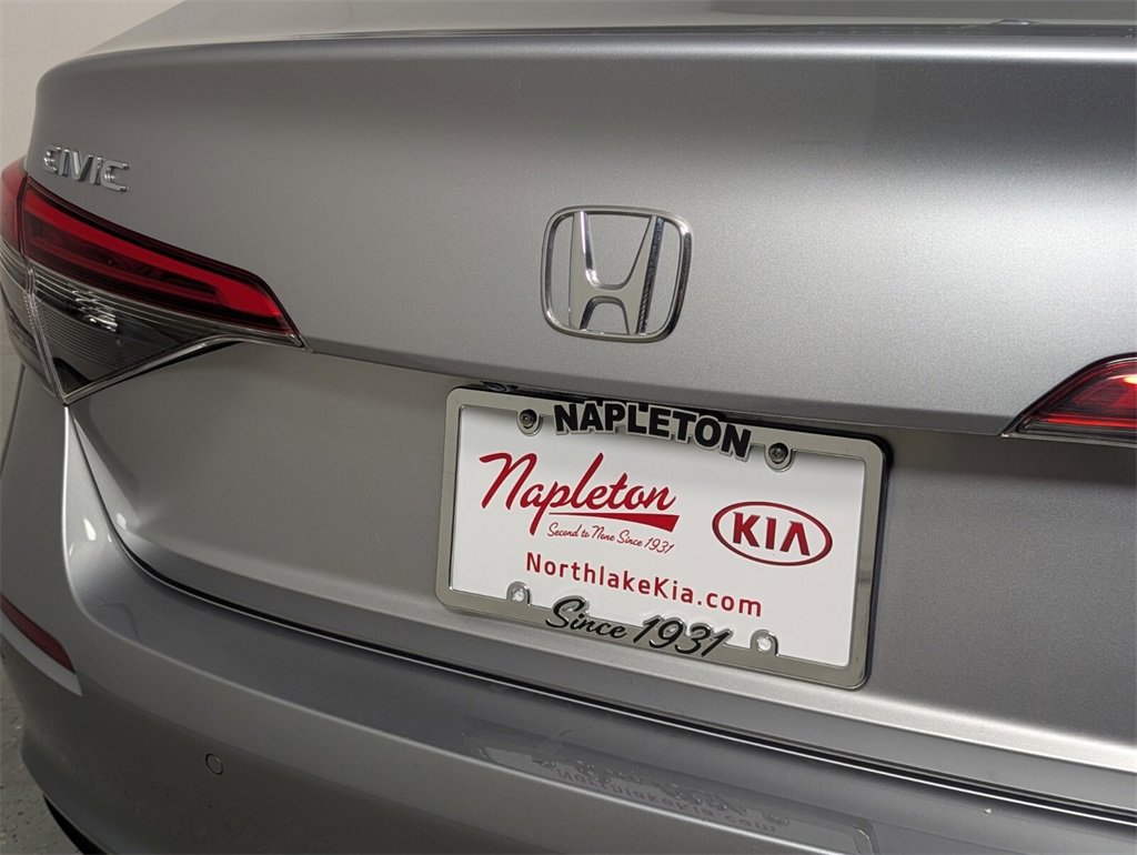 Used 2023 Honda Civic Touring image 8