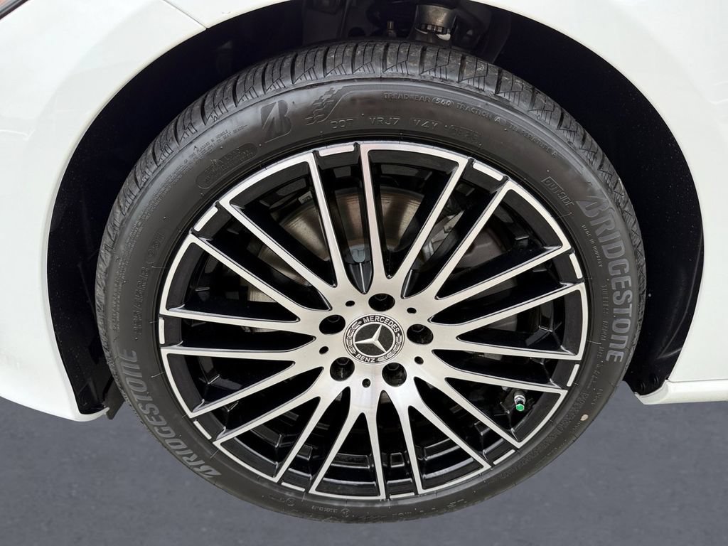 New 2025 Mercedes-Benz C 300 4MATIC Sedan image 30
