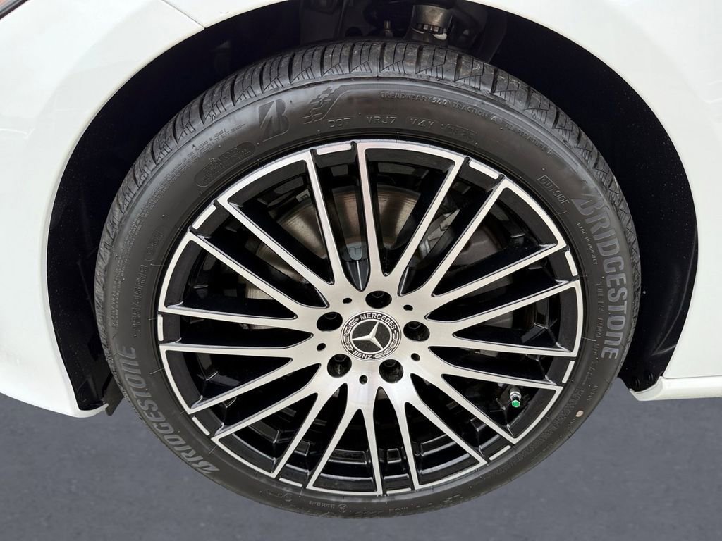 New 2025 Mercedes-Benz C 300 4MATIC Sedan image 30