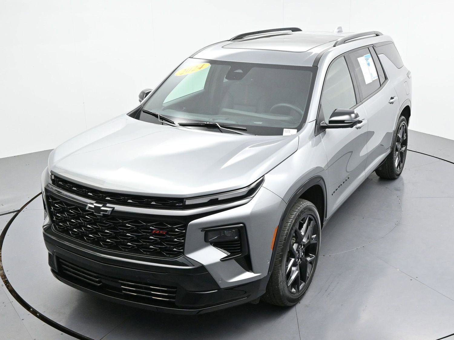 Used 2024 Chevrolet Traverse RS w/ LPO, Floor Liner Package image 45