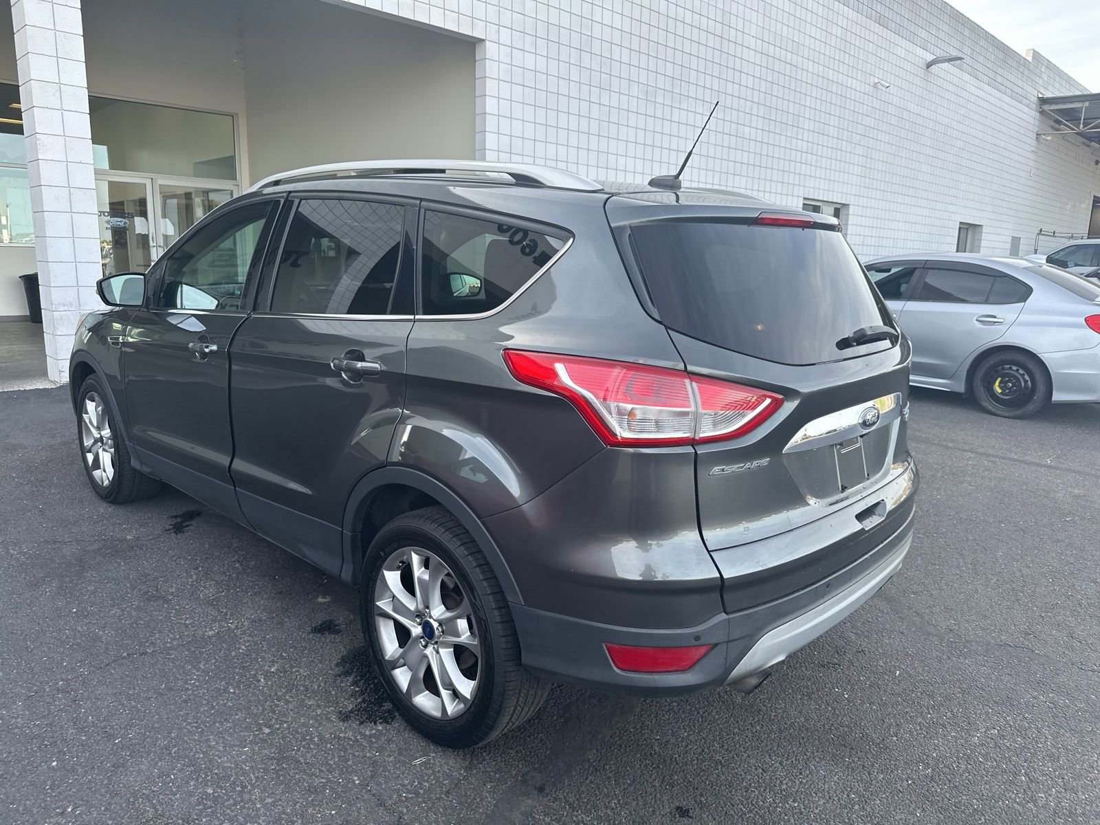 Used 2016 Ford Escape Titanium w/ Equipment Group 301A image 3