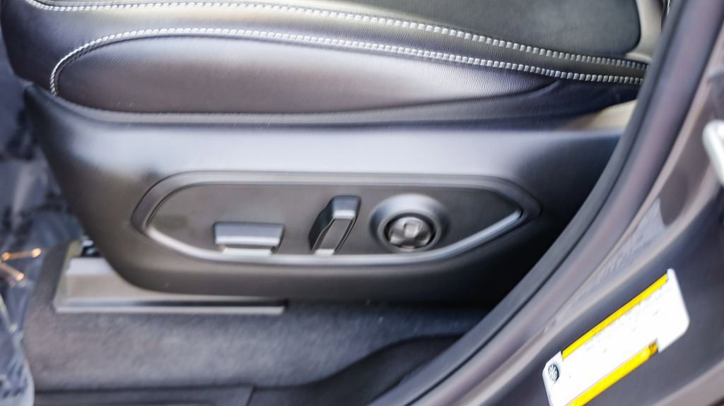 New 2025 Jeep Grand Cherokee L Altitude image 24