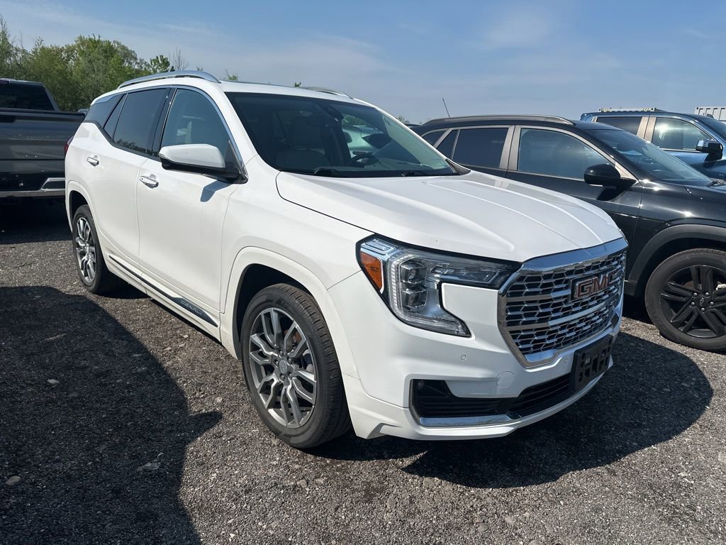 Used 2023 GMC Terrain Denali w/ LPO, Floor Liner Package AWD/4WD video 1