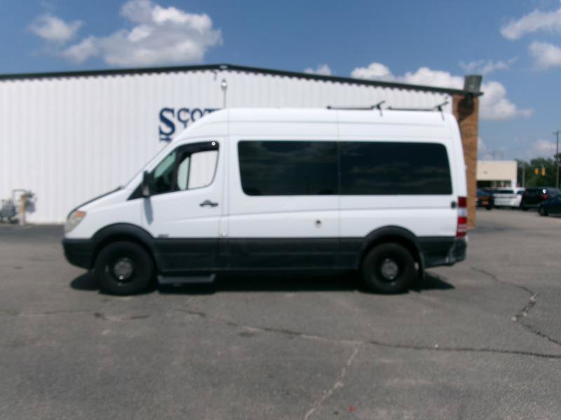 Used 2011 Mercedes-Benz Sprinter 2500 image 1