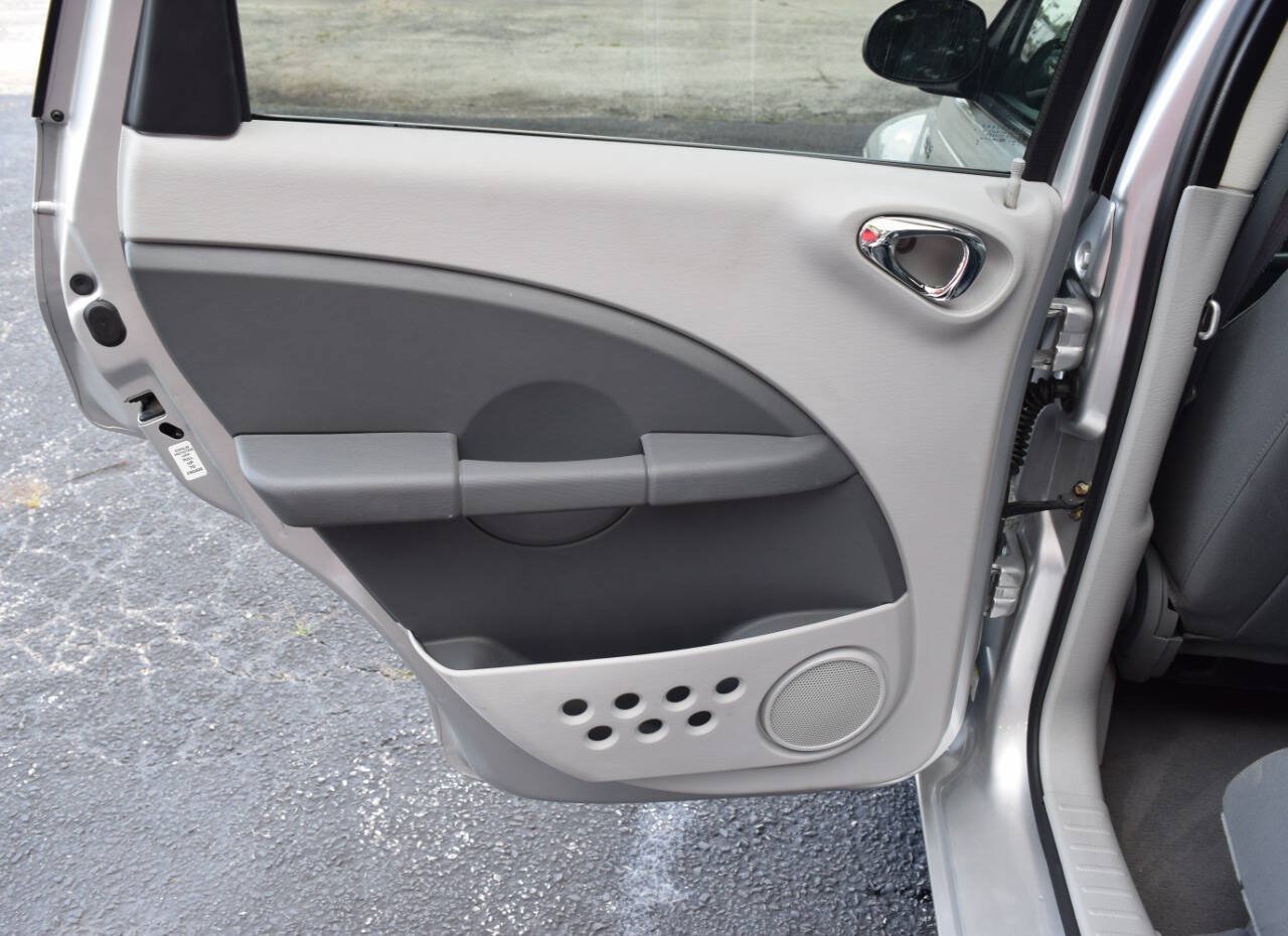 Used 2006 Chrysler PT Cruiser Touring FWD image 35