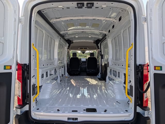 New 2026 Ford Transit 250 148 Medium Roof RWD image 8