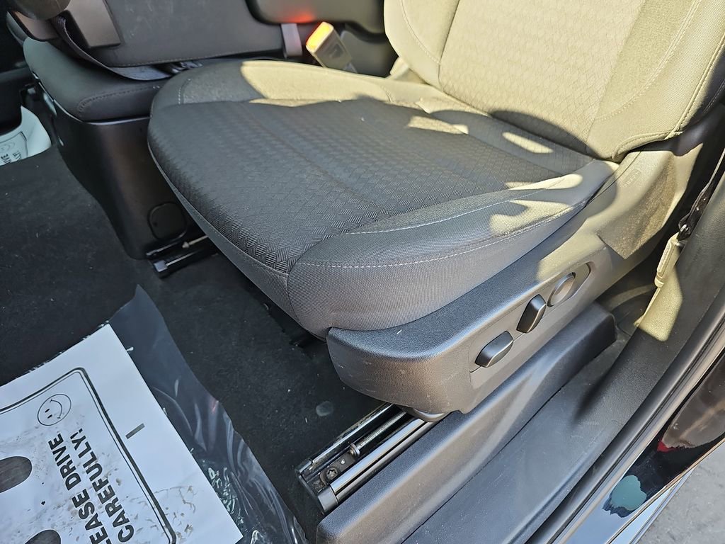 Used 2024 Chevrolet Silverado 1500 Custom image 33