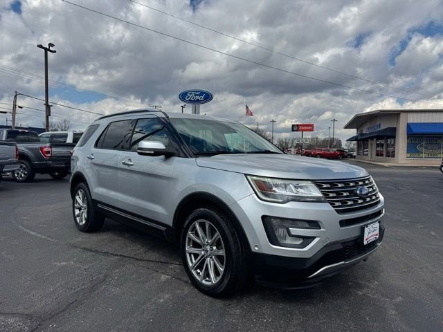 Used 2017 Ford Explorer Limited w/ Equipment Group 303A image 5
