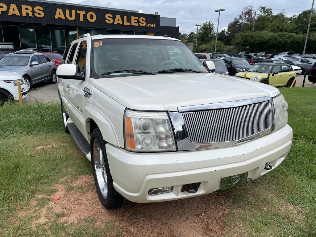 Used 2003 Cadillac Escalade LUXURY image 3
