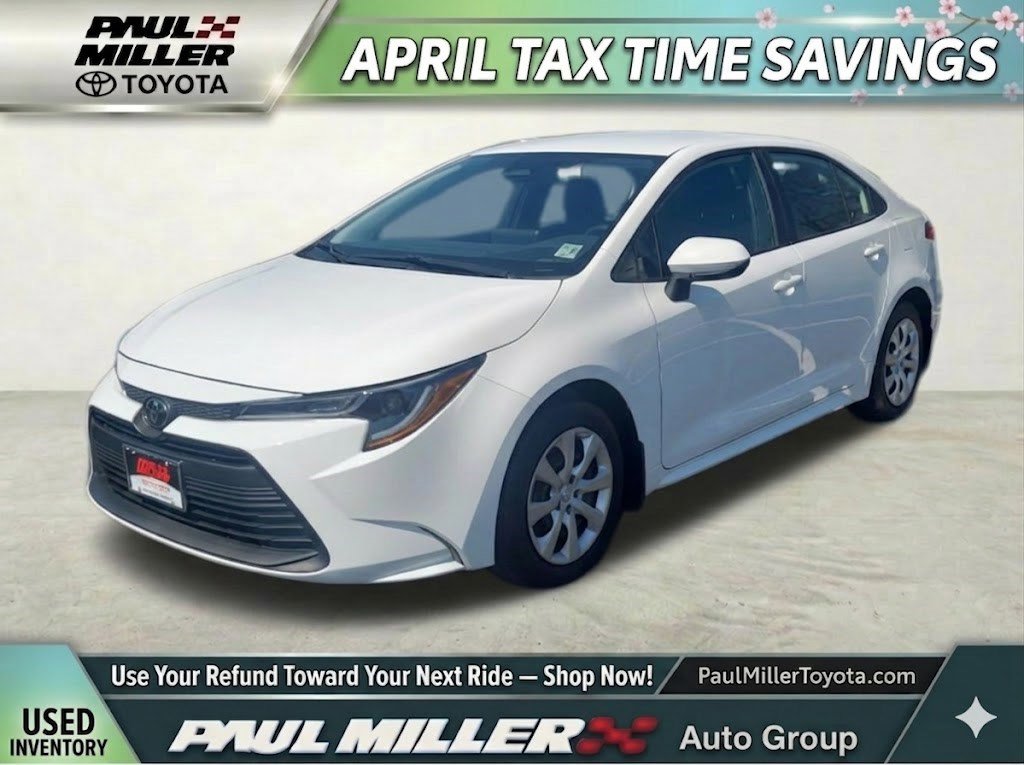 Certified 2025 Toyota Corolla LE image 1