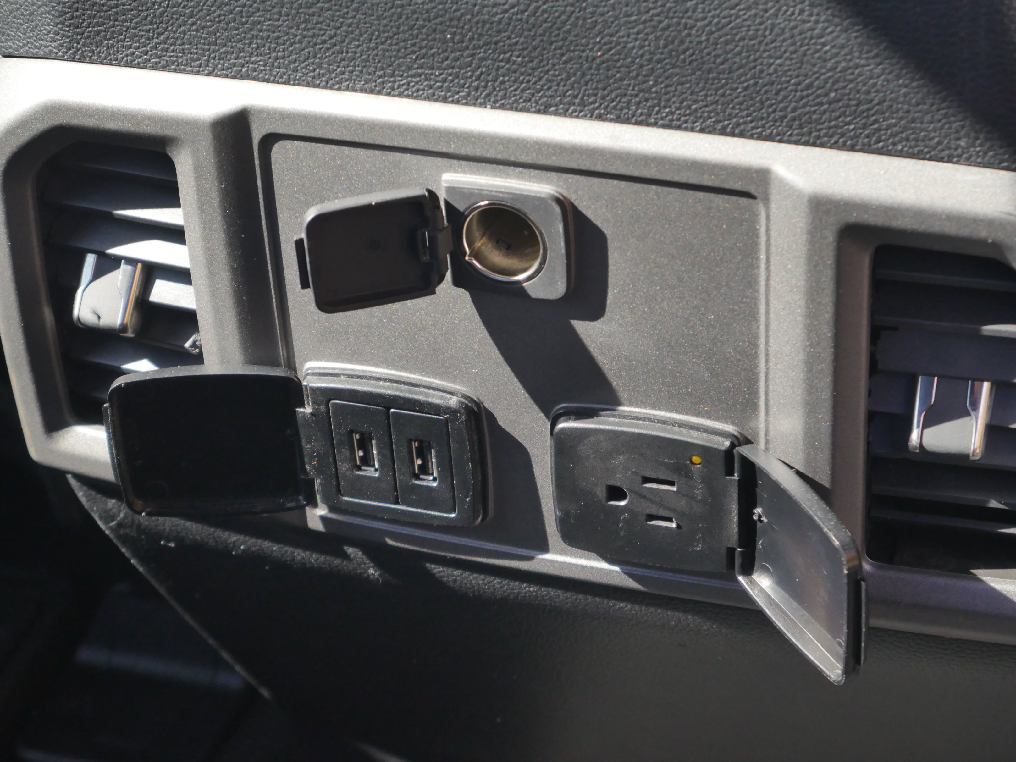 Used 2019 Ford F150 Raptor AWD/4WD image 30