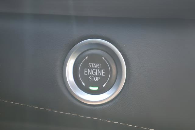 Used 2022 Cadillac Escalade ESV Sport w/ Touring Package image 21