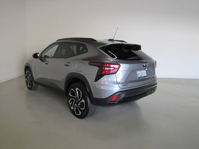 Used 2025 Chevrolet Trax RS w/ Driver Confidence Package image 21