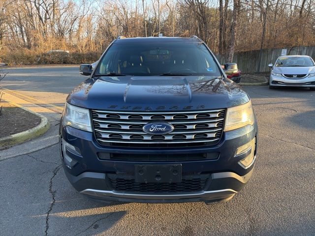 Used 2016 Ford Explorer XLT w/ Equipment Group 202A image 2
