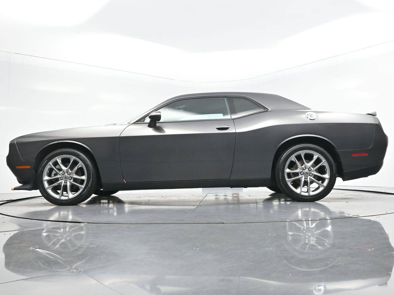 Used 2022 Dodge Challenger GT AWD/4WD image 45