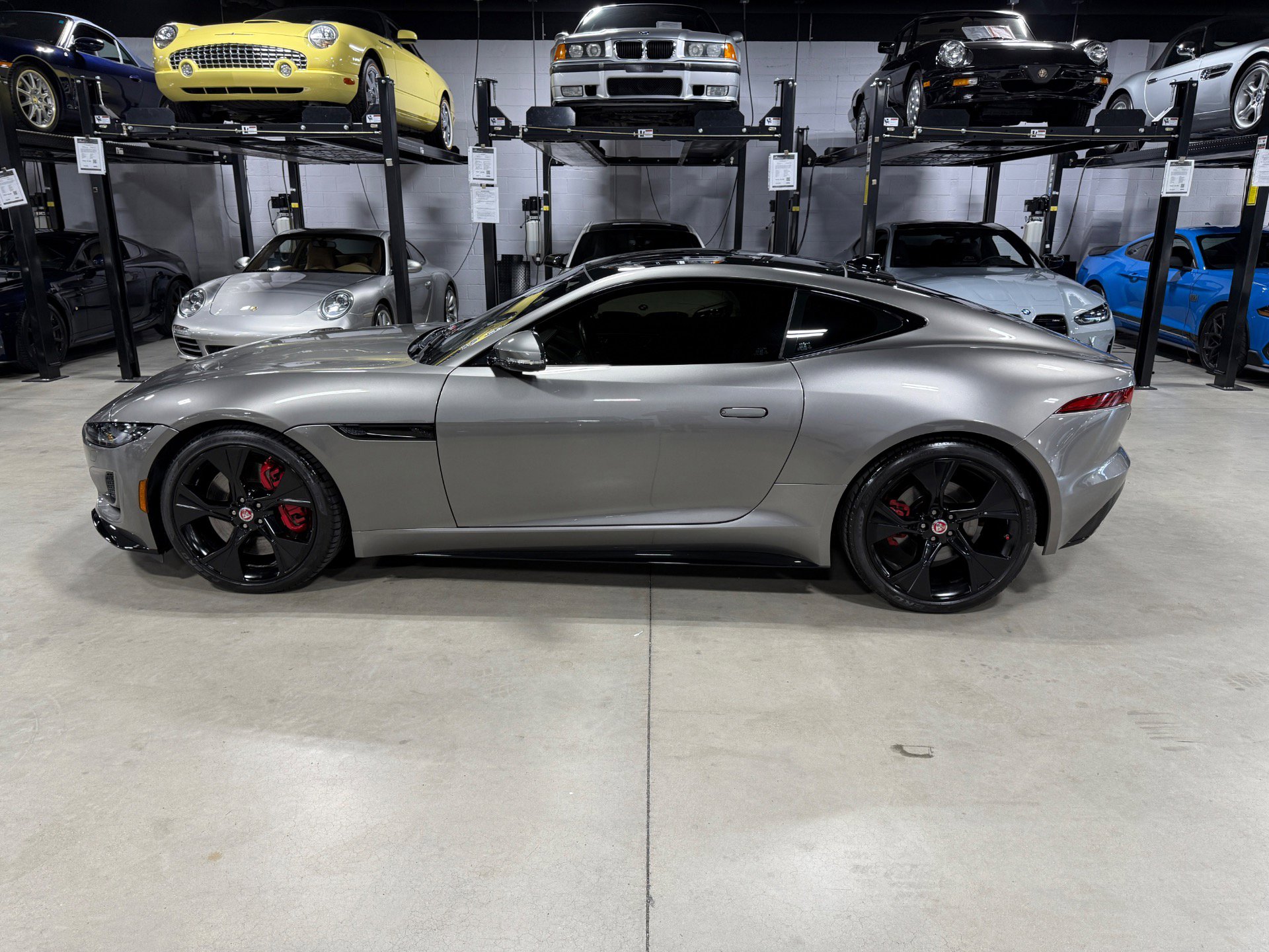 Used 2021 Jaguar F-TYPE R-Dynamic image 4