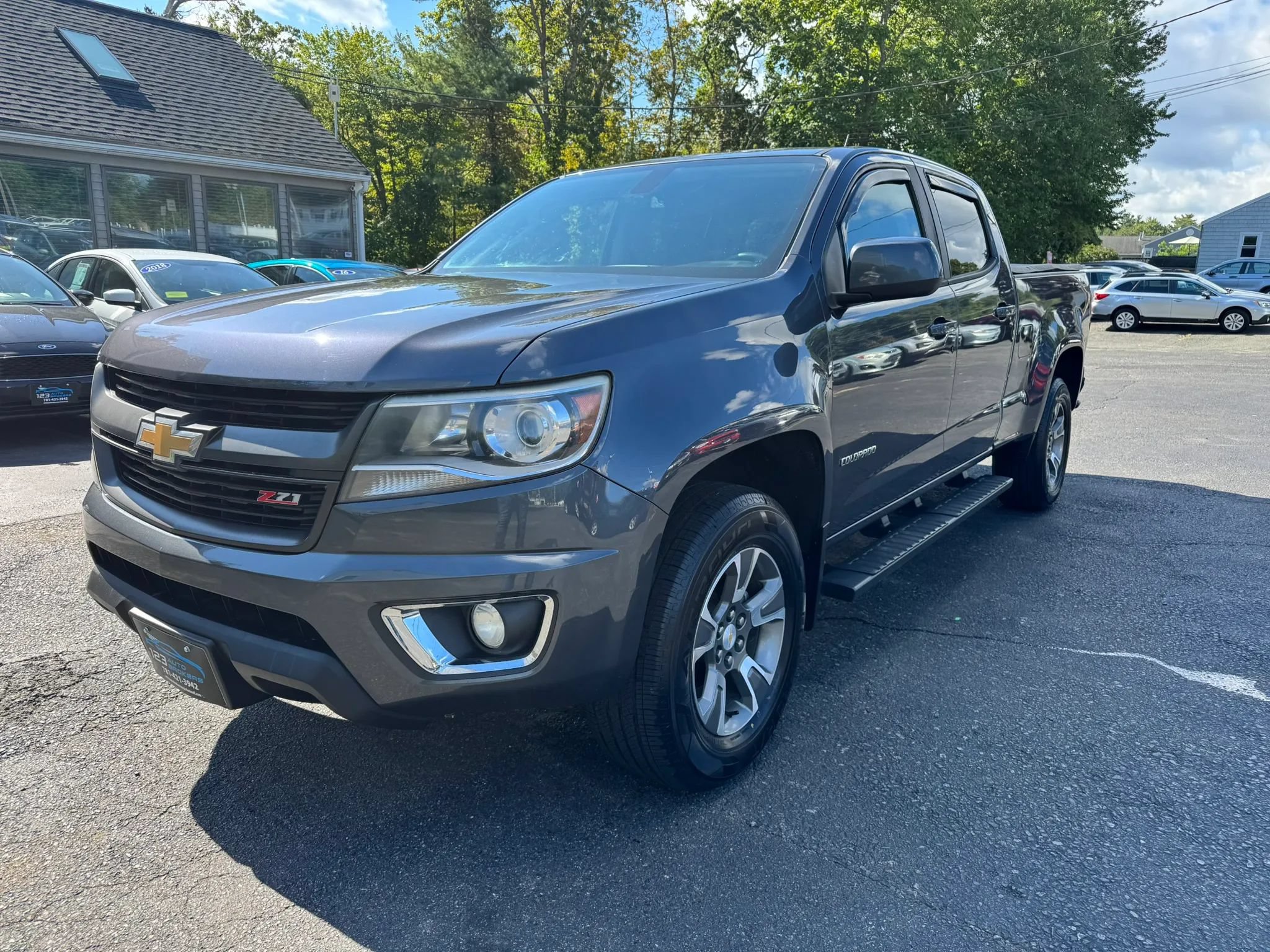 Used 2017 Chevrolet Colorado Z71 AWD/4WD image 3