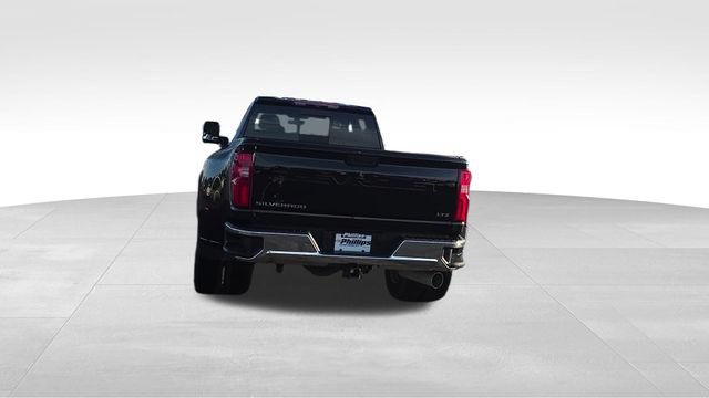 Certified 2021 Chevrolet Silverado 3500 LTZ w/ LTZ Convenience Package AWD/4WD image 4