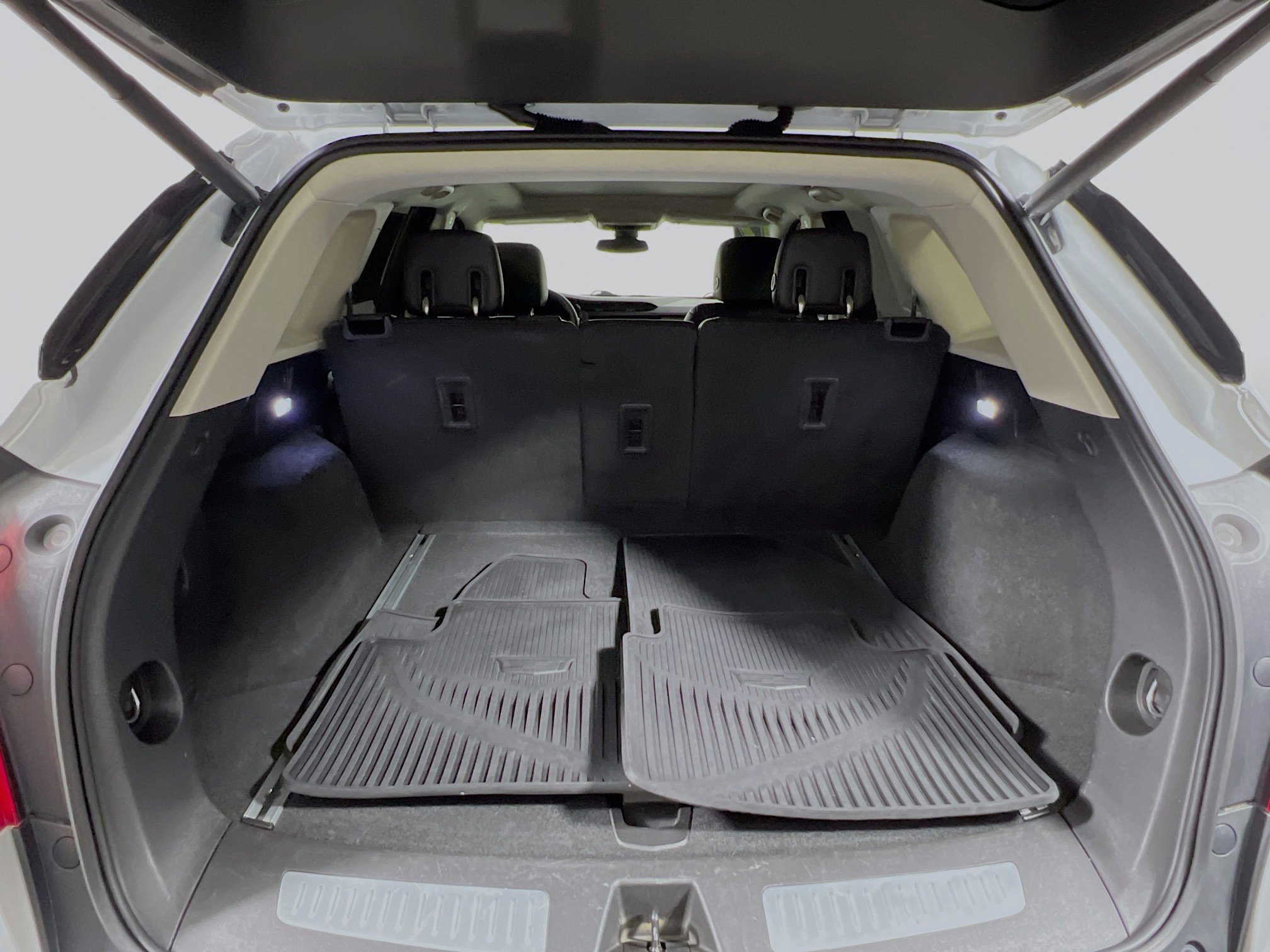 Used 2017 Cadillac XT5 Luxury w/ Driver Awareness Package AWD/4WD image 34