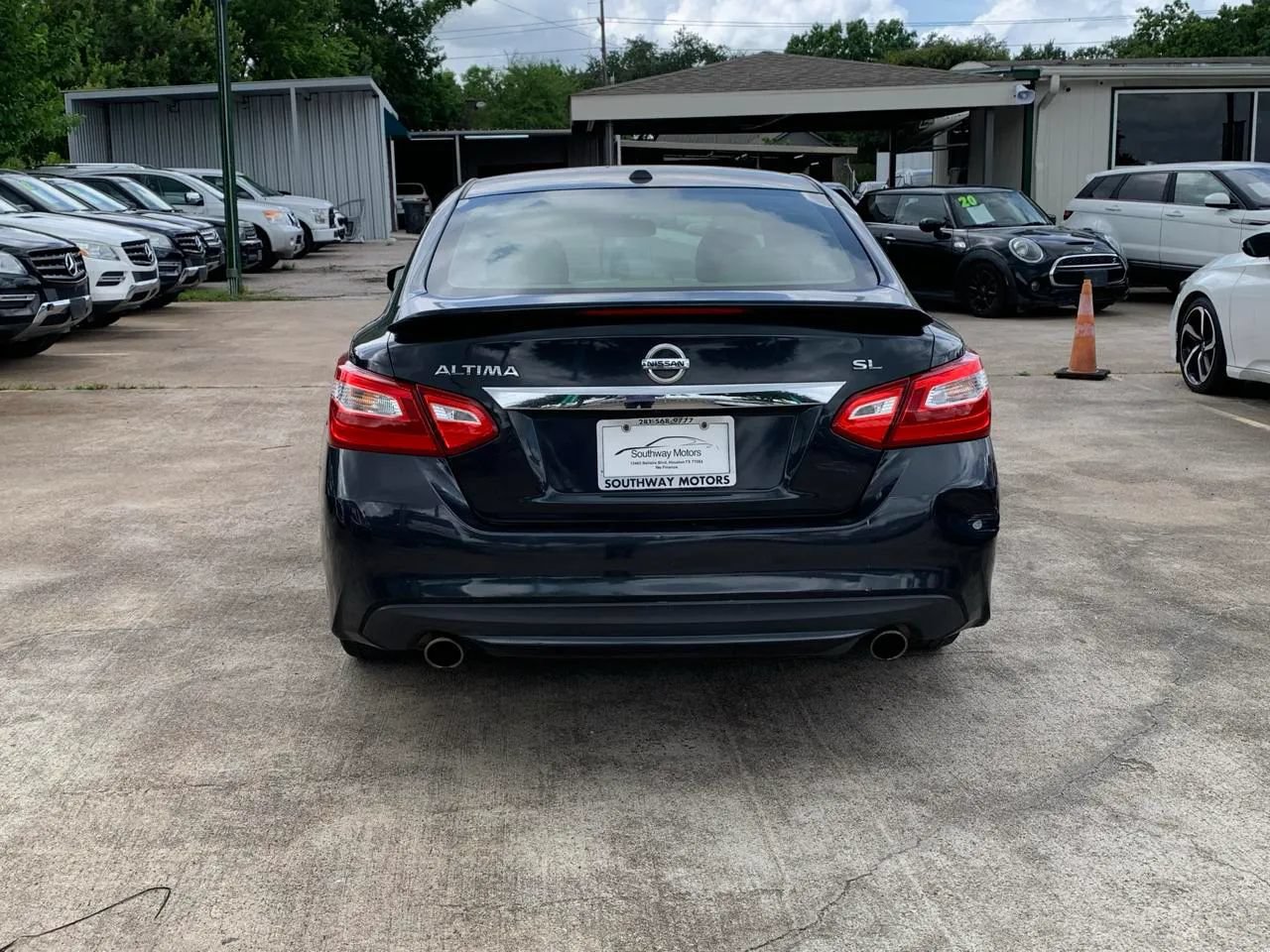 Used 2016 Nissan Altima 2.5 SL w/ 2.5 Technology Package FWD image 6