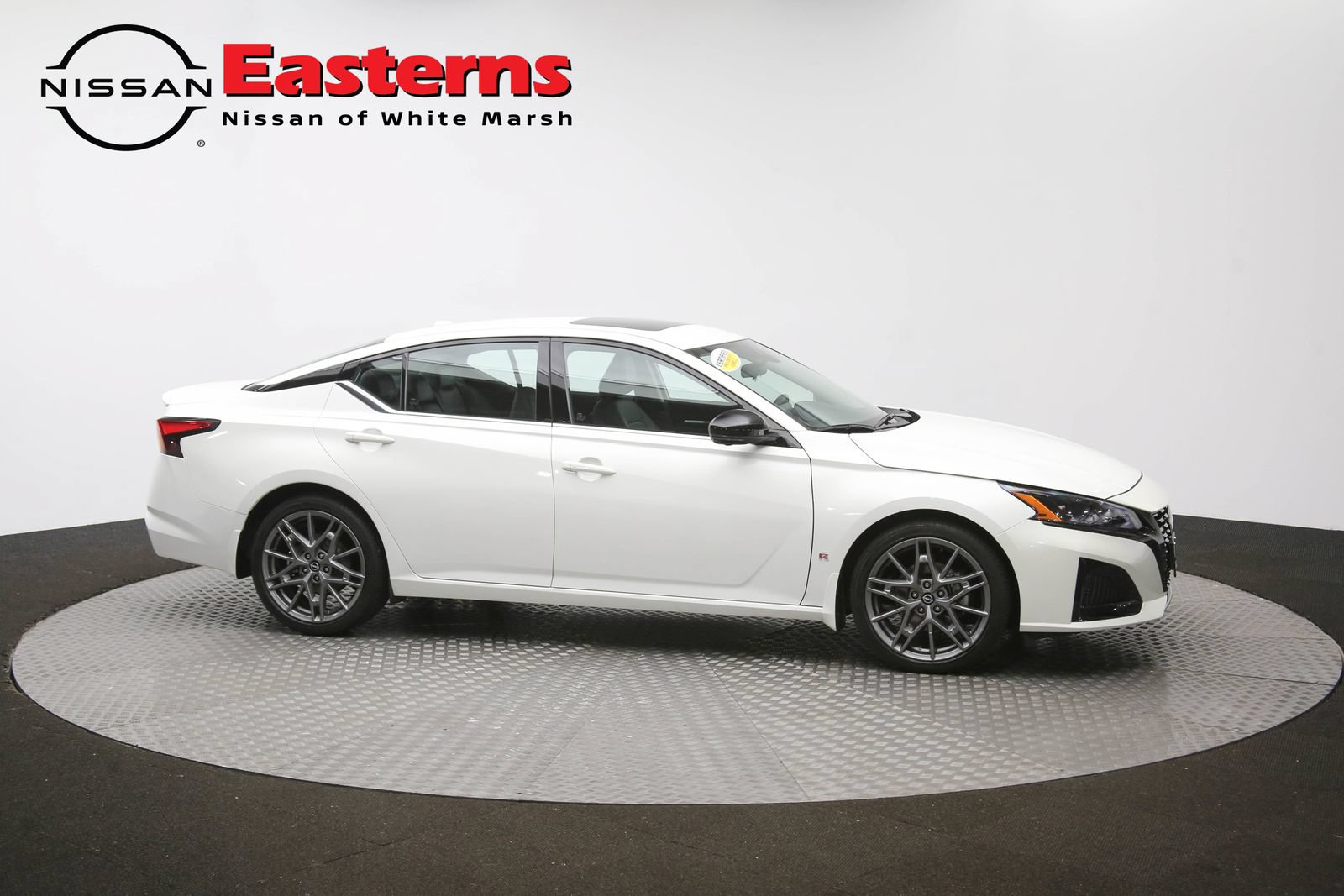Used 2023 Nissan Altima 2.0 SR FWD image 45