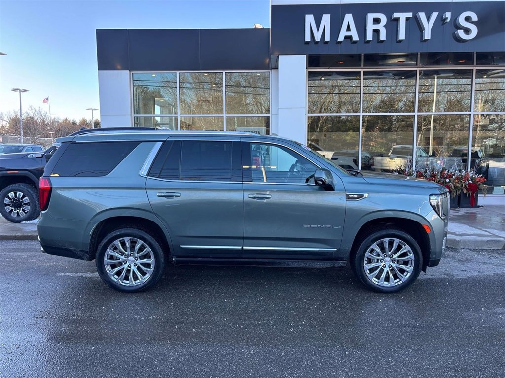 Used 2024 GMC Yukon Denali w/ Denali Reserve Package image 2