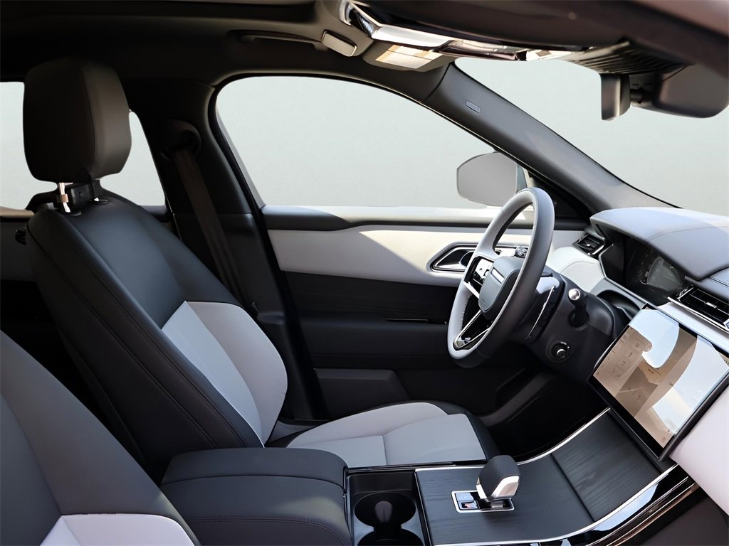 New 2026 Land Rover Range Rover Velar Dynamic SE image 9
