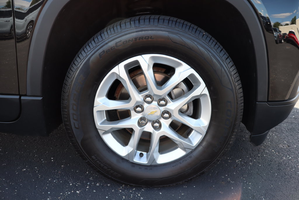 Used 2020 Chevrolet Traverse LS AWD/4WD image 14