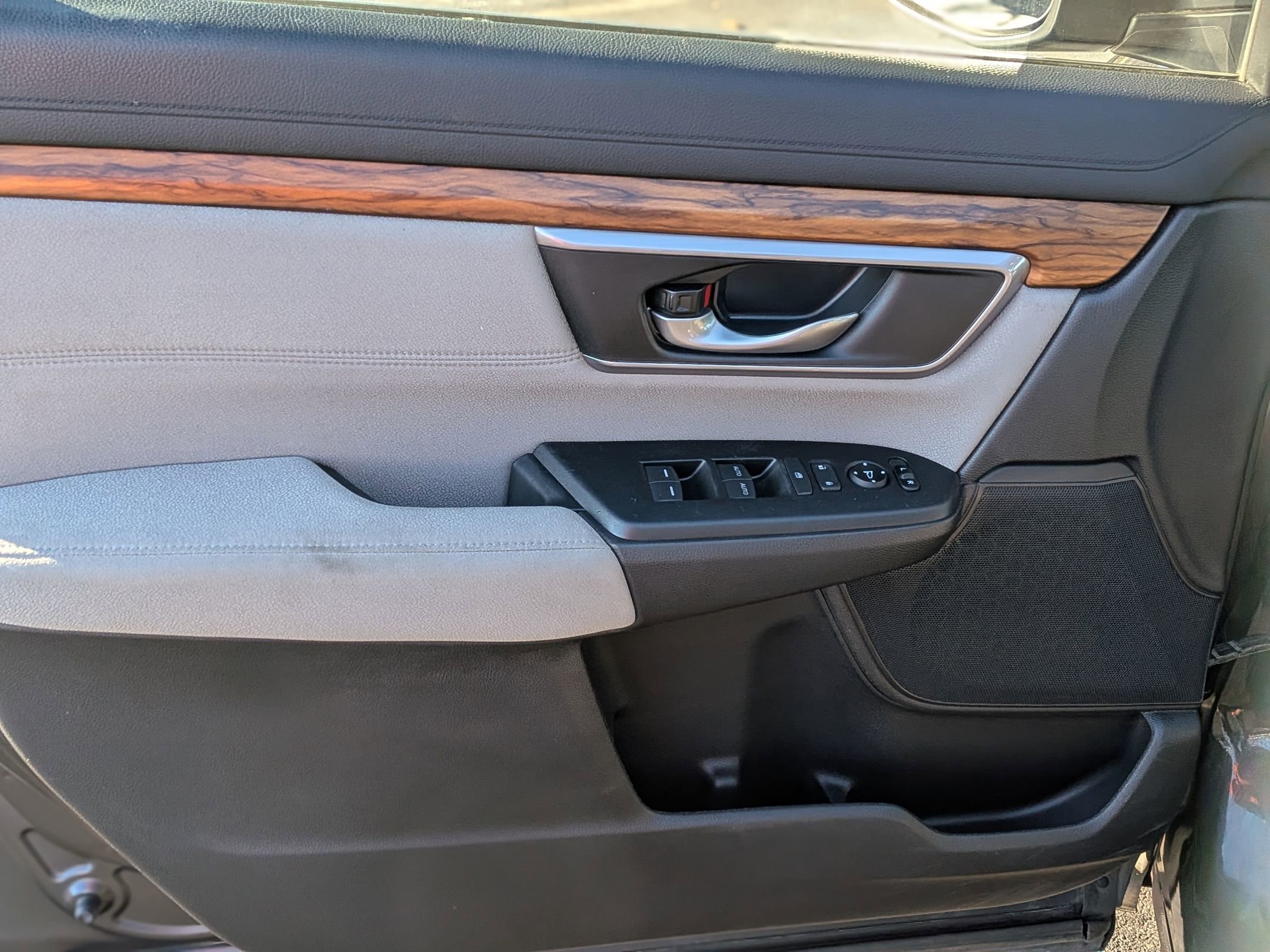 Used 2018 Honda CR-V EX image 14