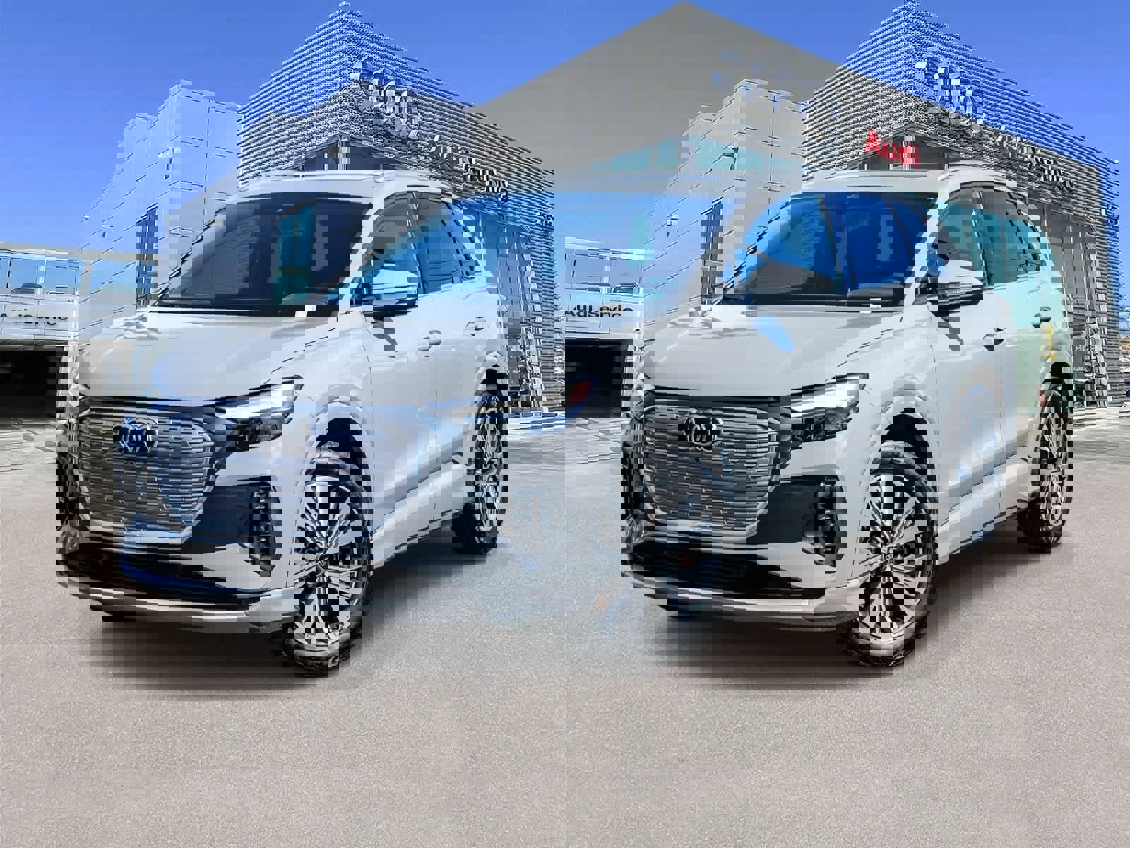 Used 2023 Audi Q4 e-tron Premium w/ Convenience Package image 1