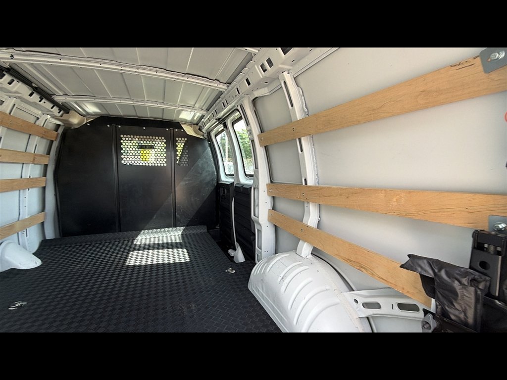 Used 2025 GMC Savana 2500 w/ Driver Convenience Package RWD image 24