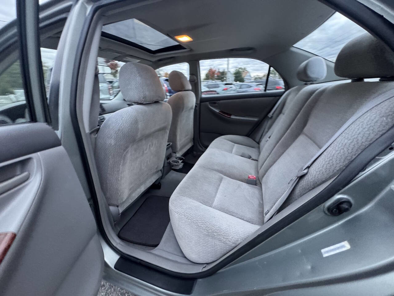 Used 2004 Toyota Corolla CE image 31