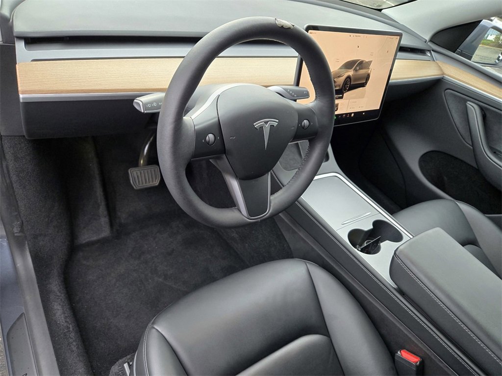 Used 2023 Tesla Model Y Long Range image 13