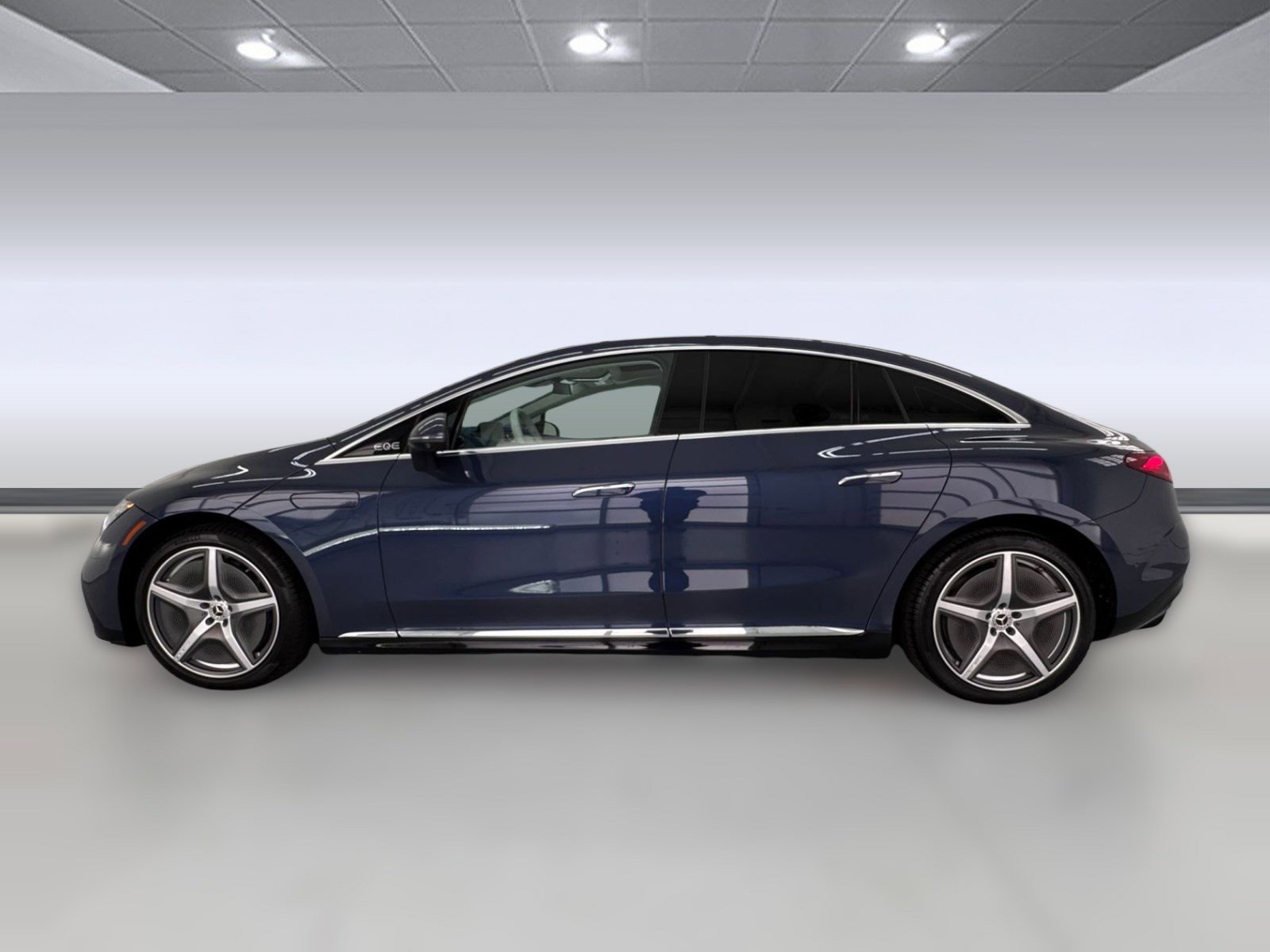 Used 2023 Mercedes-Benz EQE 350+ Sedan image 2