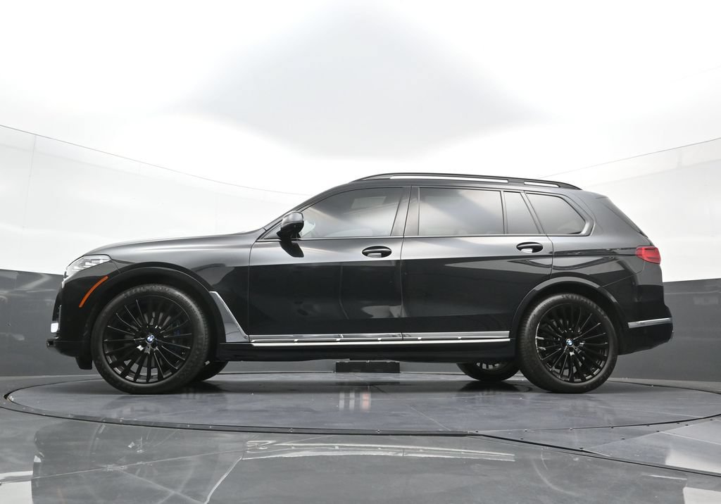 Used 2022 BMW X7 xDrive40i w/ Executive Package AWD/4WD image 26