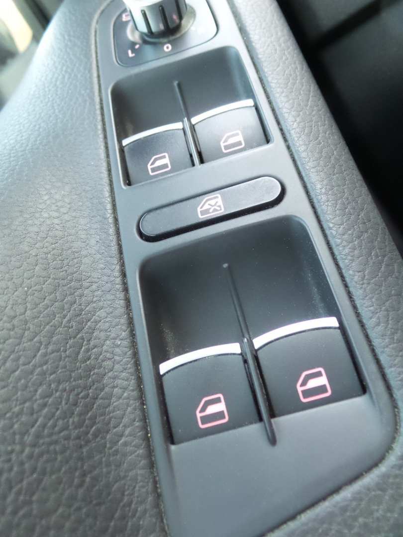 Used 2015 Volkswagen Tiguan R-Line FWD image 71
