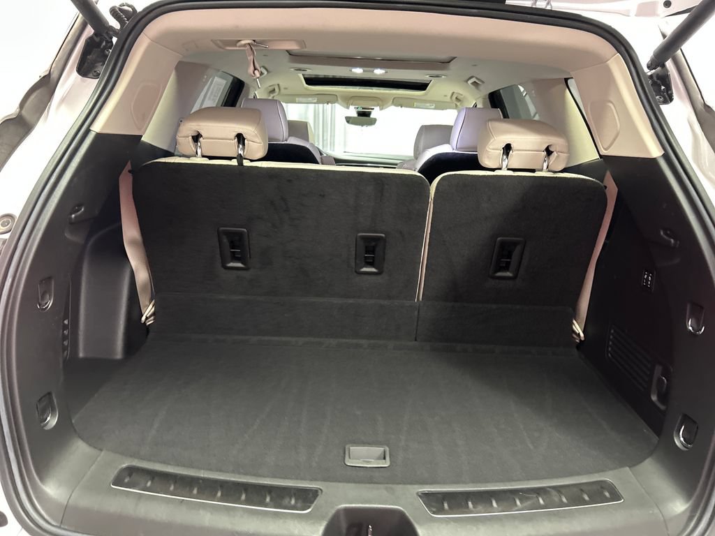 Used 2022 Buick Enclave Avenir FWD image 26