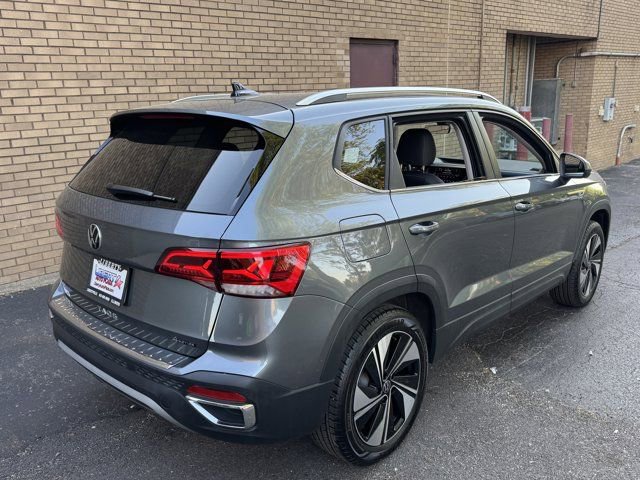 Used 2023 Volkswagen Taos SE AWD/4WD image 17