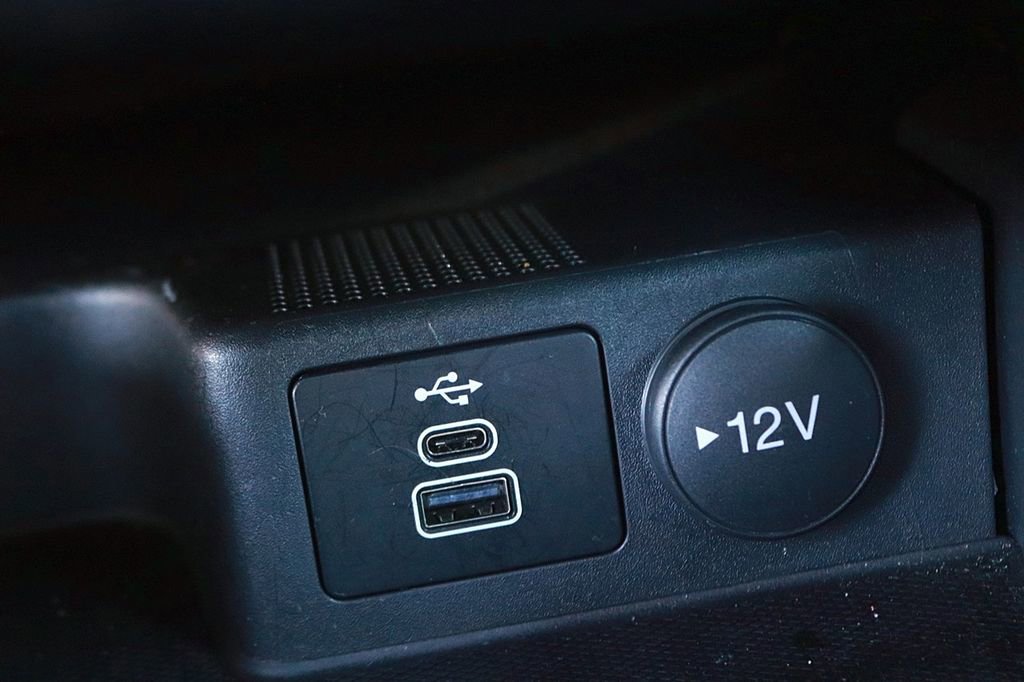 Used 2025 Ford Escape ST-Line AWD/4WD image 22