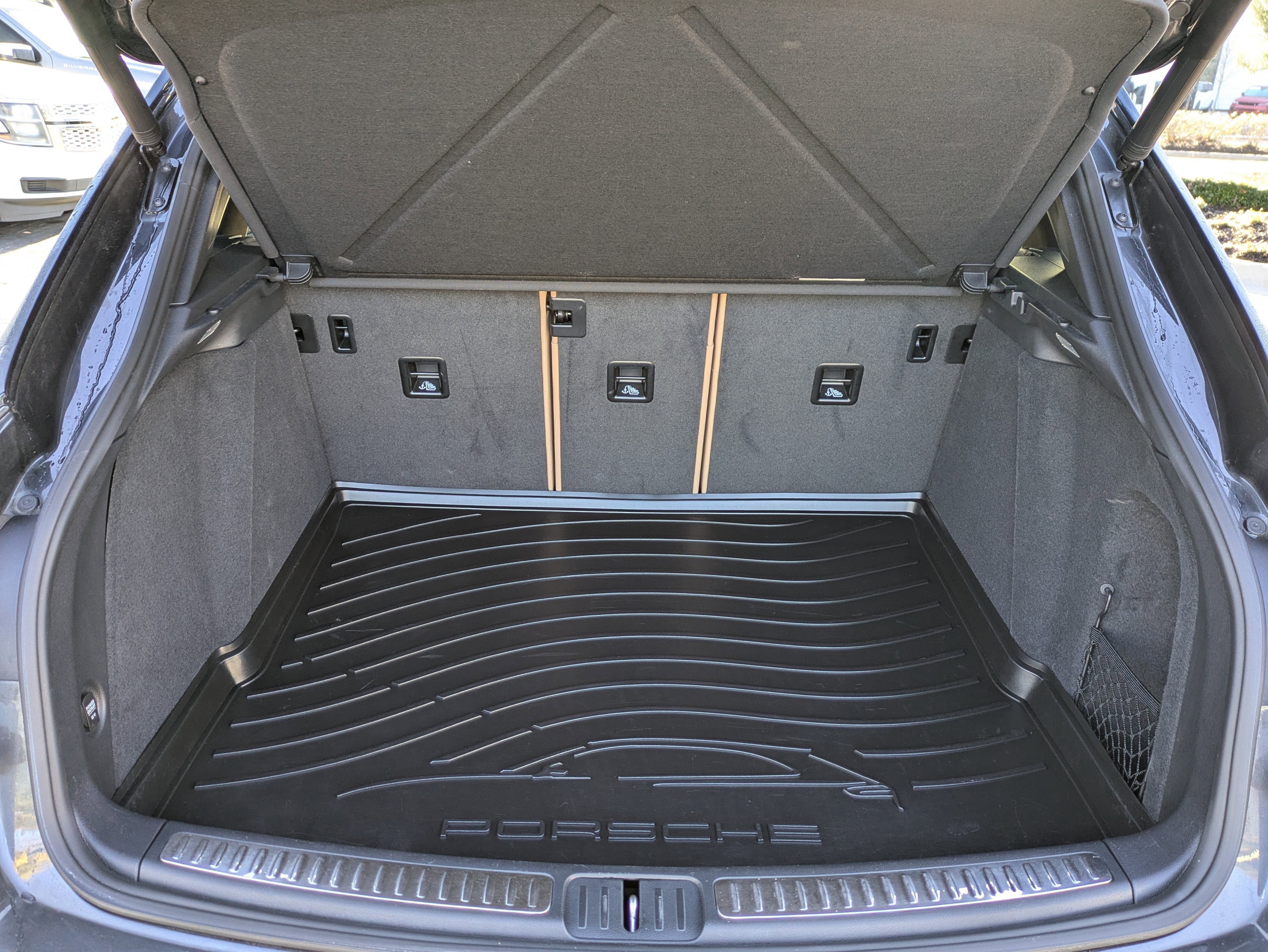 Used 2021 Porsche Macan image 16