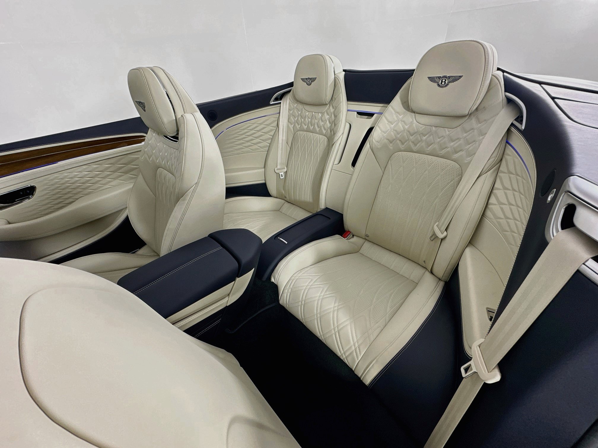 New 2027 Bentley Continental GTC AWD/4WD image 22