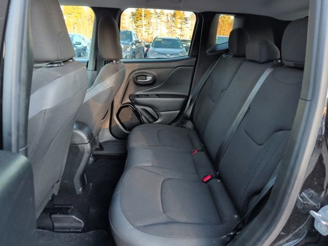 Used 2018 Jeep Renegade Altitude w/ UConnect 8.4 Nav Group image 36