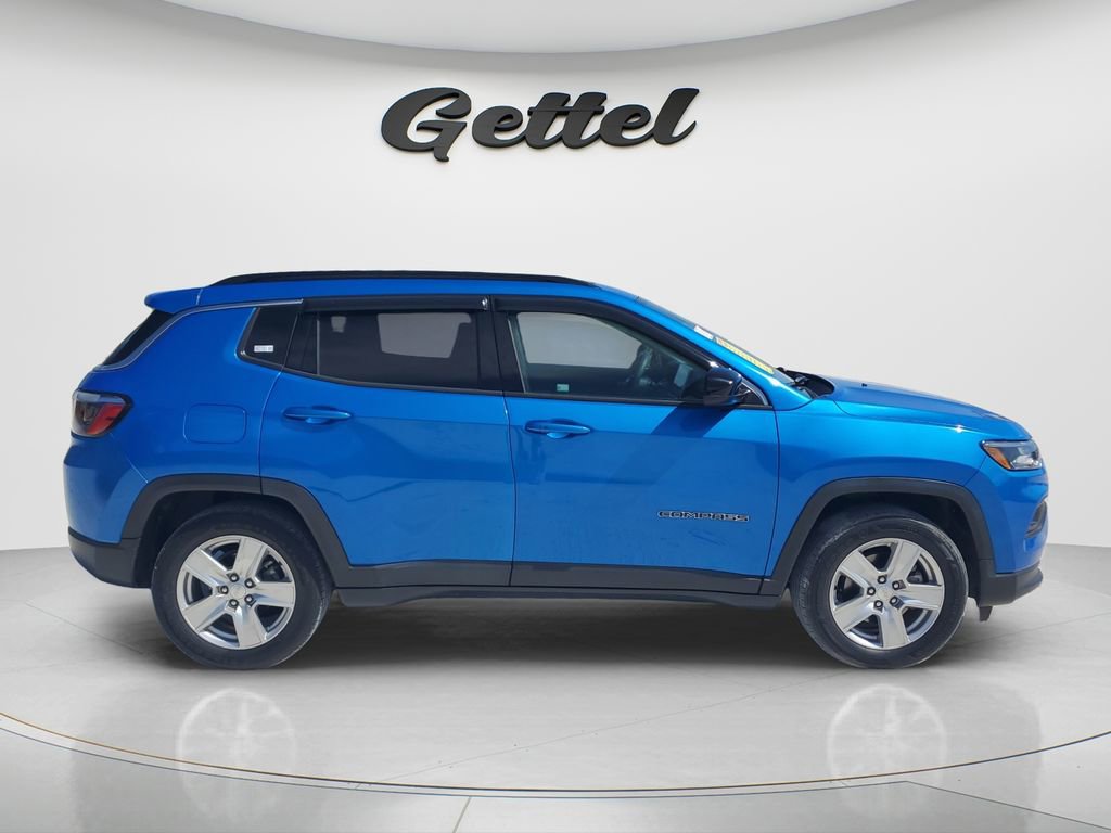 Used 2022 Jeep Compass Latitude w/ Sun and Sound Group FWD image 4