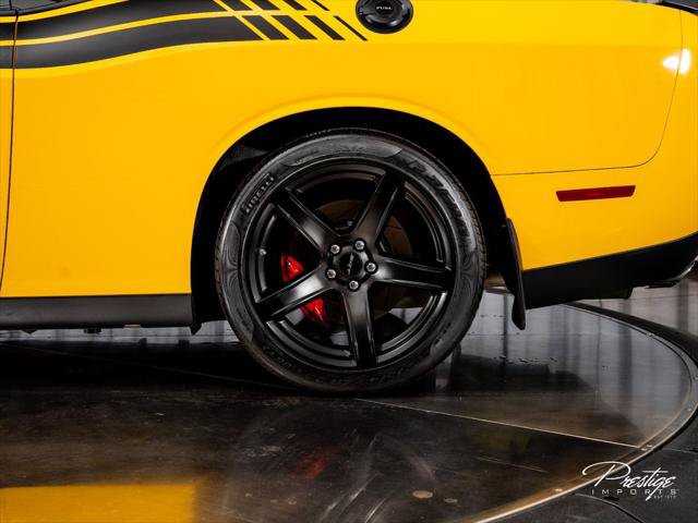 Used 2017 Dodge Challenger SRT Hellcat RWD image 10