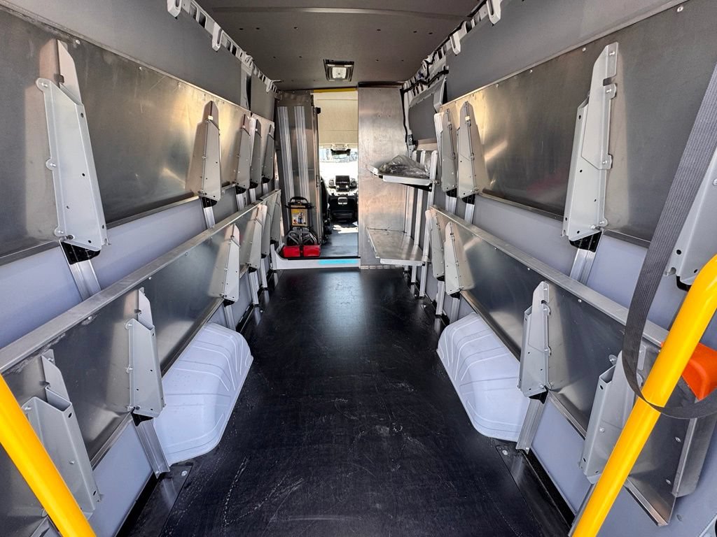 Used 2024 RAM ProMaster 3500 w/ Delivery Van Package FWD image 9